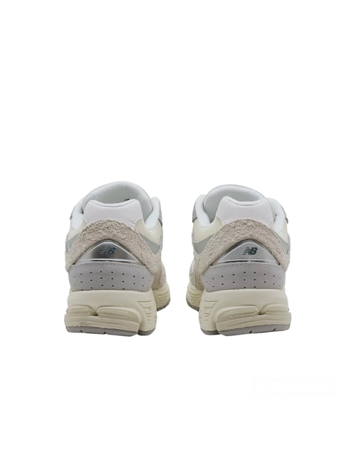New Balance M2002REK sneaker unisex off white