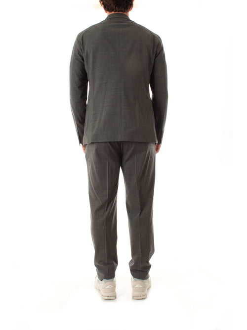 Tagliatore abito doppiopetto da uomo nero